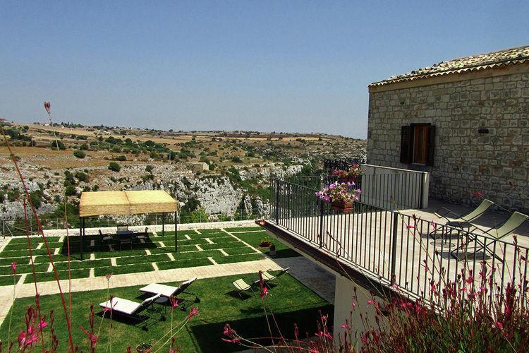 Casa Al Castello Guest House Ragusa Exterior photo